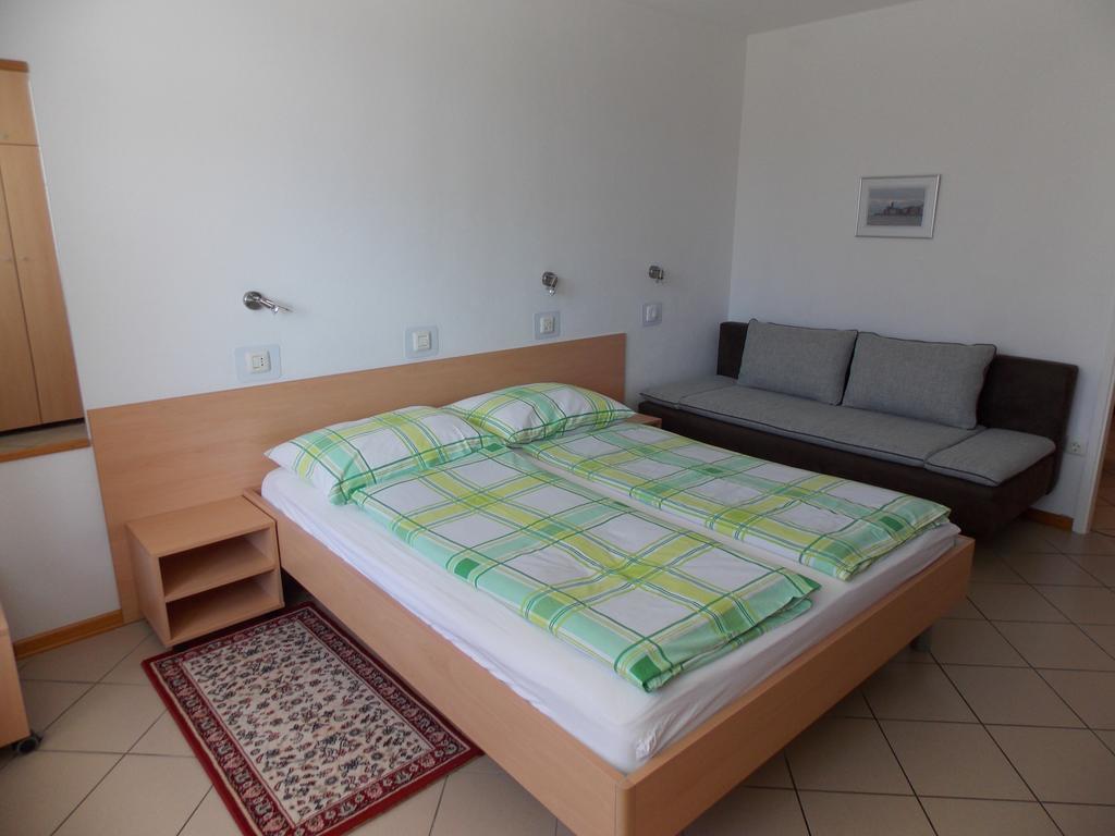 Apartments Karmen Portoroz Exterior photo
